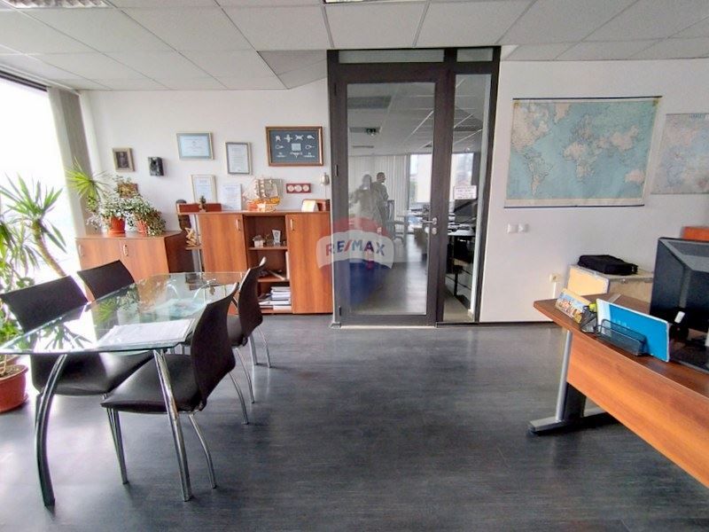 Продава се Офис в Варна, Западна промишлена зона - 89 кв.м за 1574 €/кв.м - Снимка #1