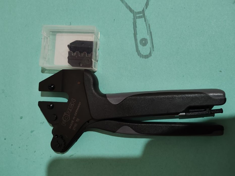 Cleste de sertizat Forch