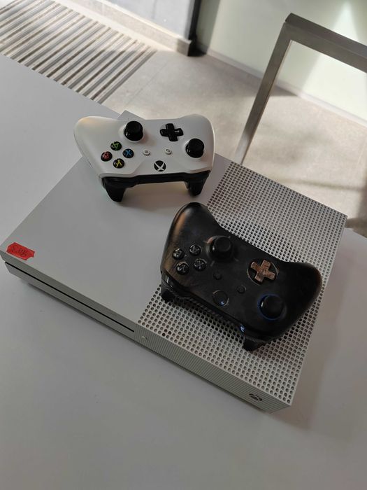 Xbox one S 1TB Magazin 2 manete fifa21 CashGen
