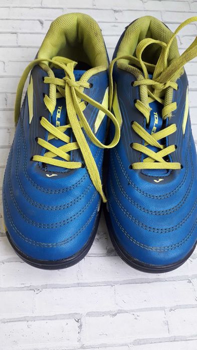 Кеды для футбола