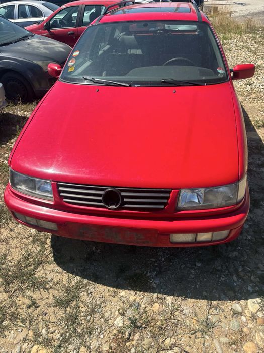 Dezmembrari auto mai multe masini auto Parc auto