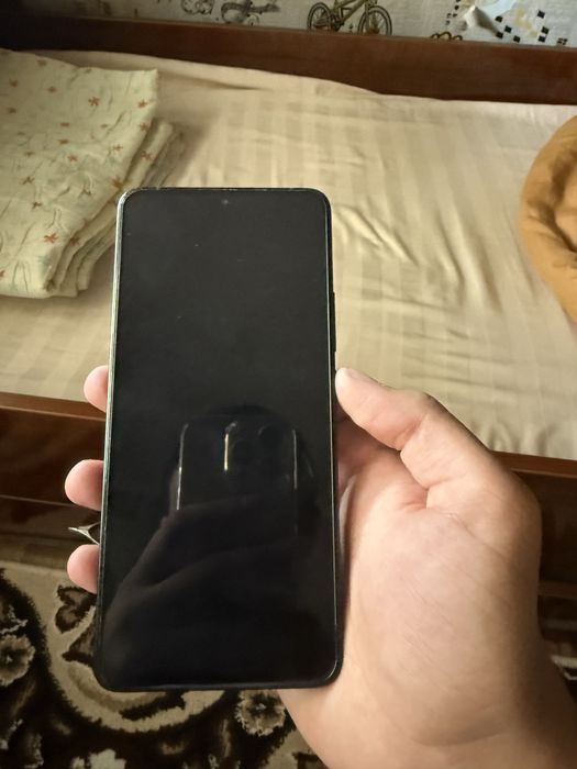 Poco F6 Pro 12/512 120hz