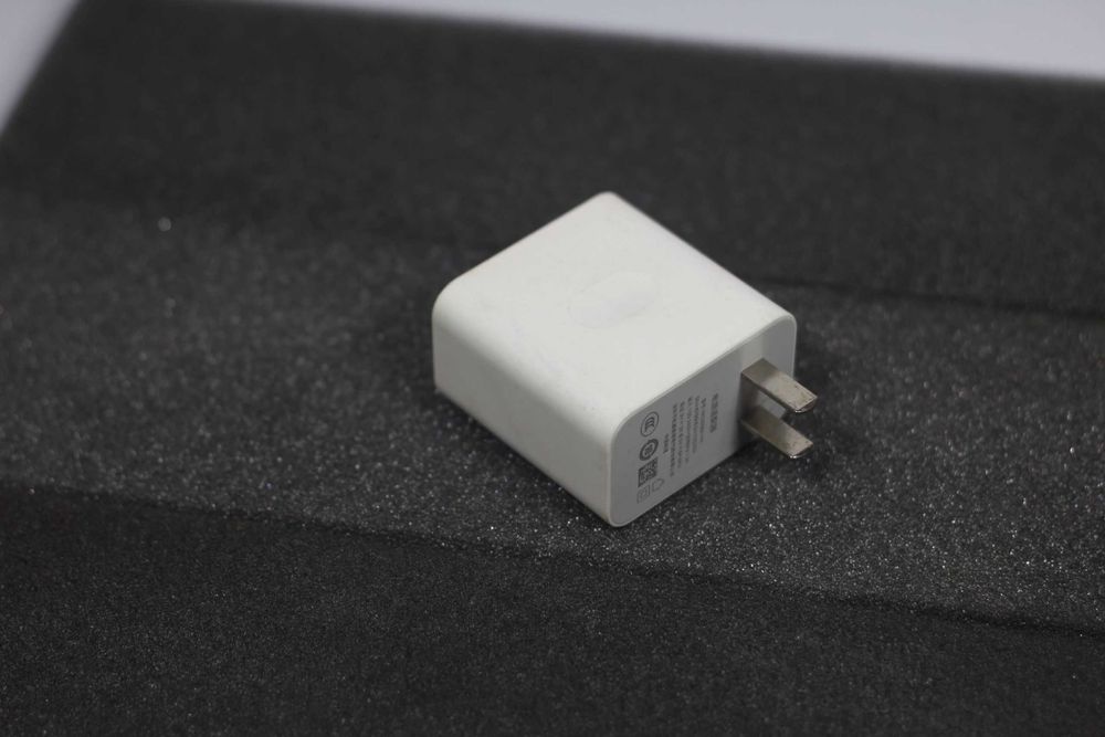 Оригинальная зарядка OnePlus Warp Charge 30W