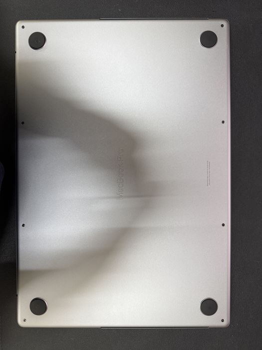 Продам macbook pro 16 m2 pro 16/512 Space grey