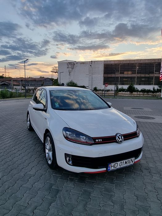 Volkswagen Golf 6 1.2 TSI 105 cp TEAM 6 trepte benzina