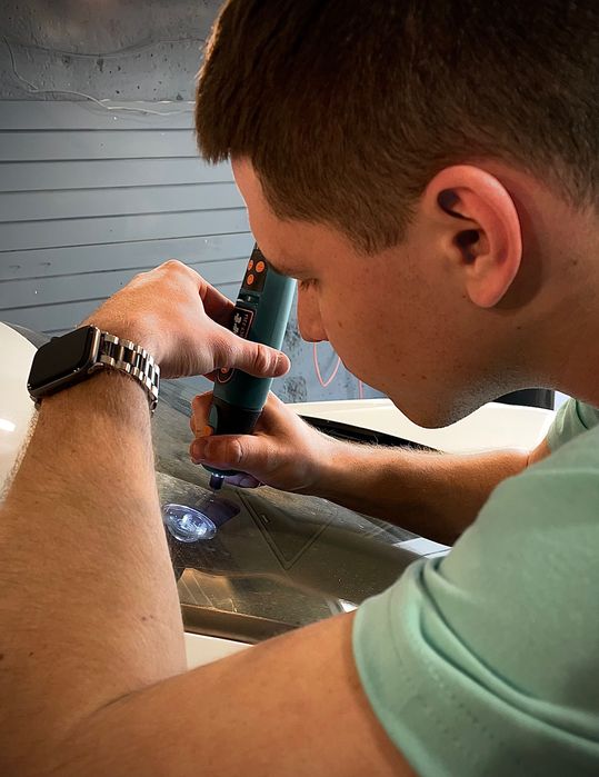 Ремонт лобового стекла любой сложности. Оборудование из США.