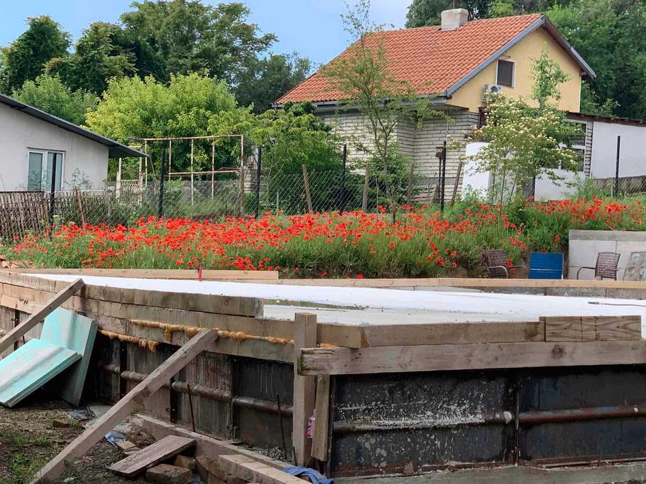 Луксозна А-образна вила сред природата – модерен дизайн и панорамни гледки