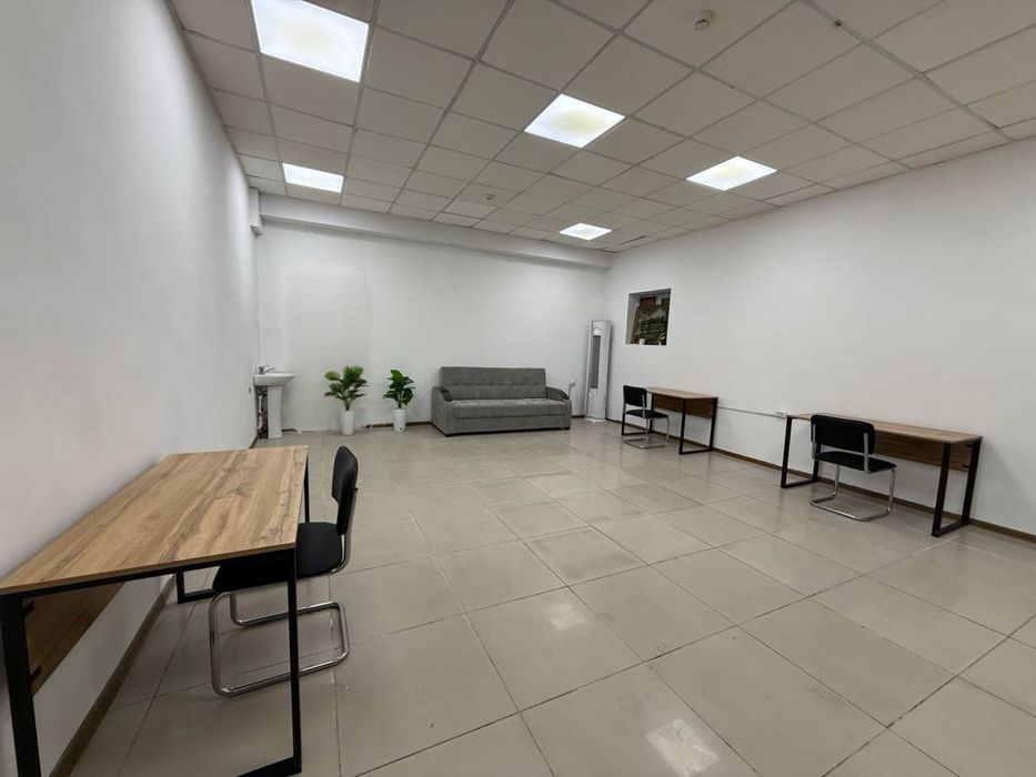 Аренда под офис 2 минут от метро Шахристан 40м2 С мебелью! 450$ 1 этаж