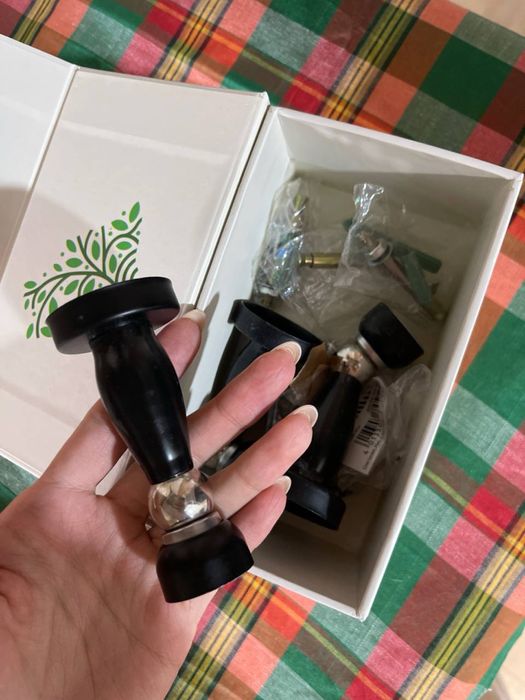 Отбоник для двери магнитный