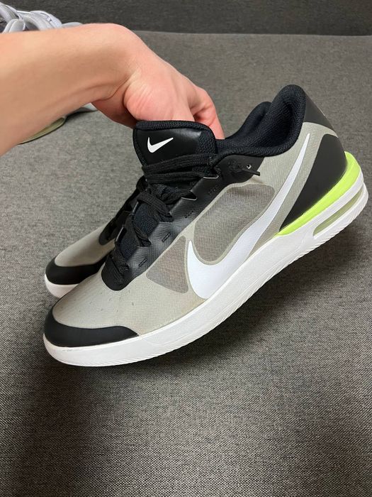 2 чифта обувки  Nike - 20 евро