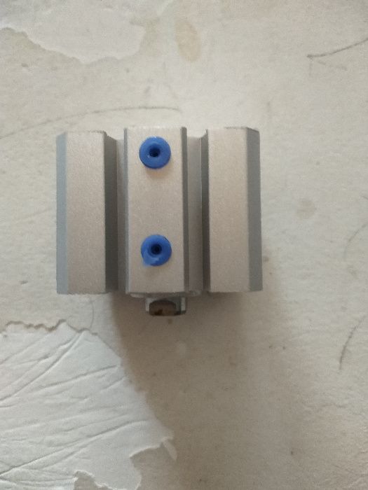 воздушный пневмо цилиндр SDA 25x10