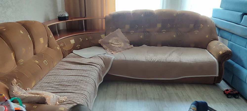 Угловой диван б/у