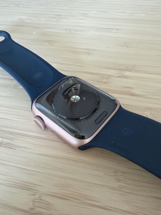 Apple Watch SE, 1st Gen