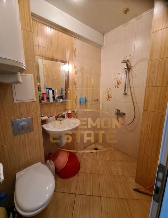 Продава се Тристаен апартамент в Варна, Левски - 68 кв.м за 2758 €/кв.м - Снимка #2