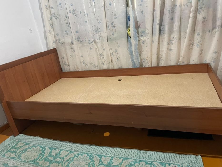 Продам кровать односпальную