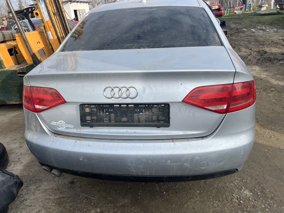 Dezmembrez Audi a4 b8 2.0 CAGA