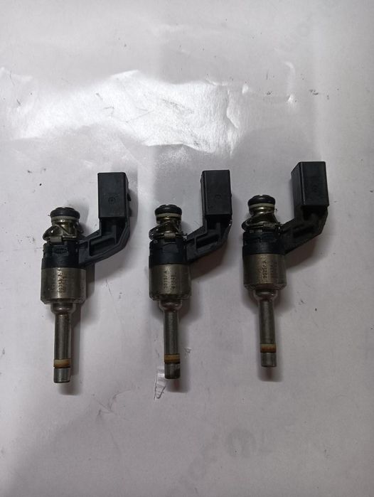 3 Injectoare Combustibil Volkswagen Golf V 1K1 2003 - 2009 1.4 Tsi Blg 03C906036E 30257A