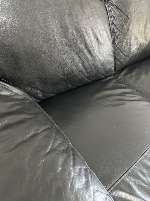 Vând 2 canapele de piele și 1 fotoliu - stare f bună