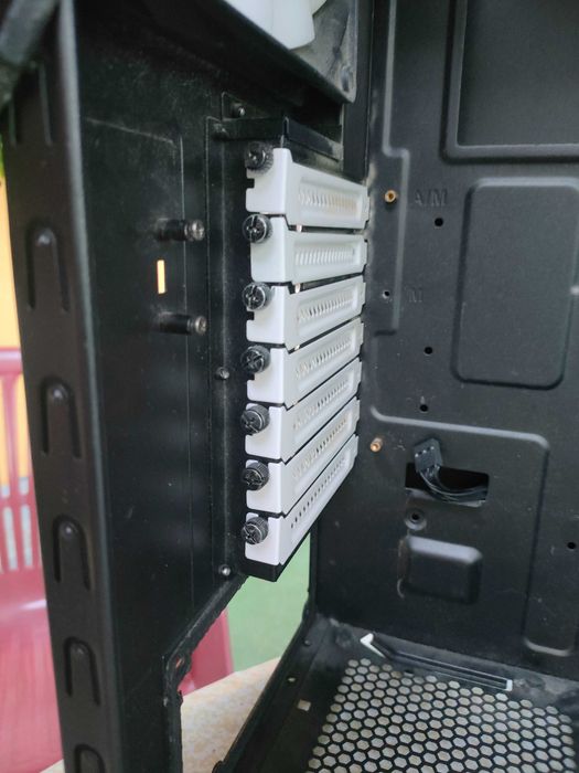 Компютърна кутия Fractal Design