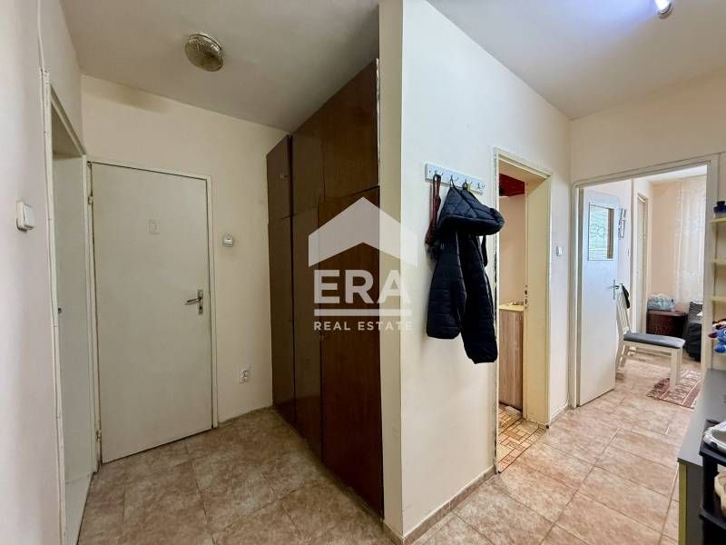 Продава се Двустаен апартамент в Русе, Здравец Изток - 63 кв.м за 733 €/кв.м - Снимка #3