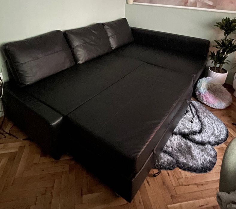Продавам разтегателен ъглов кожен диван
