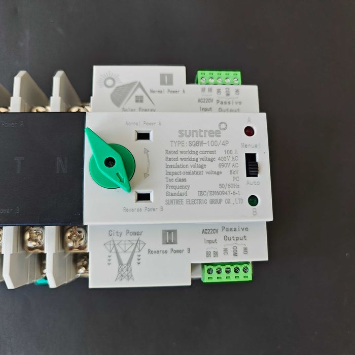 Suntree Автоматични Ум шалтери 100А ATS трифазен мрежа/инвертор
