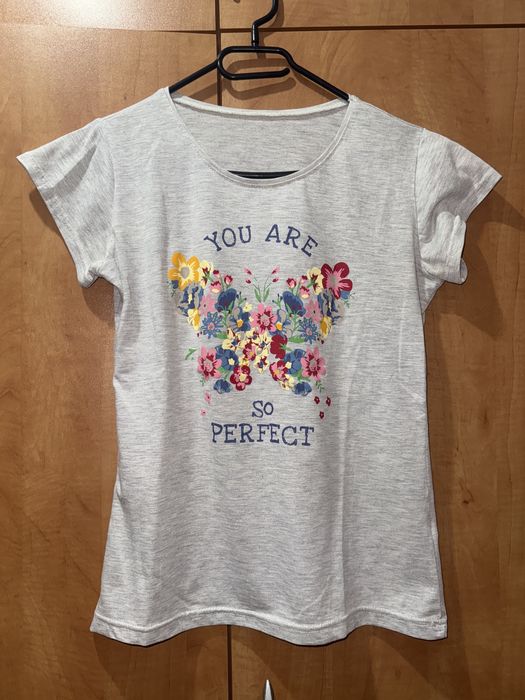 Дамски тениски по 5лв