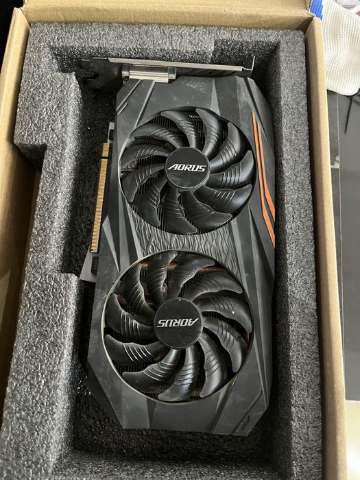 Placi video rx 580 Gigabyte , Rx 470 de 4gb asus ,p106, r9-390 de 8gb,