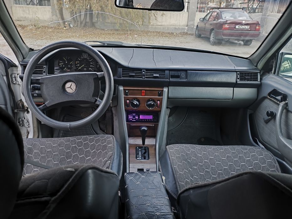 Продам мерс w124 срочно