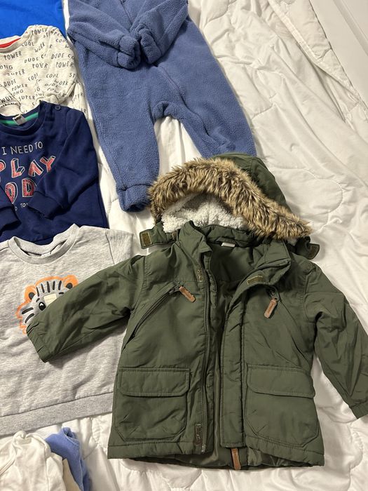 Lot haine pentru bebelusi marimea 74/80