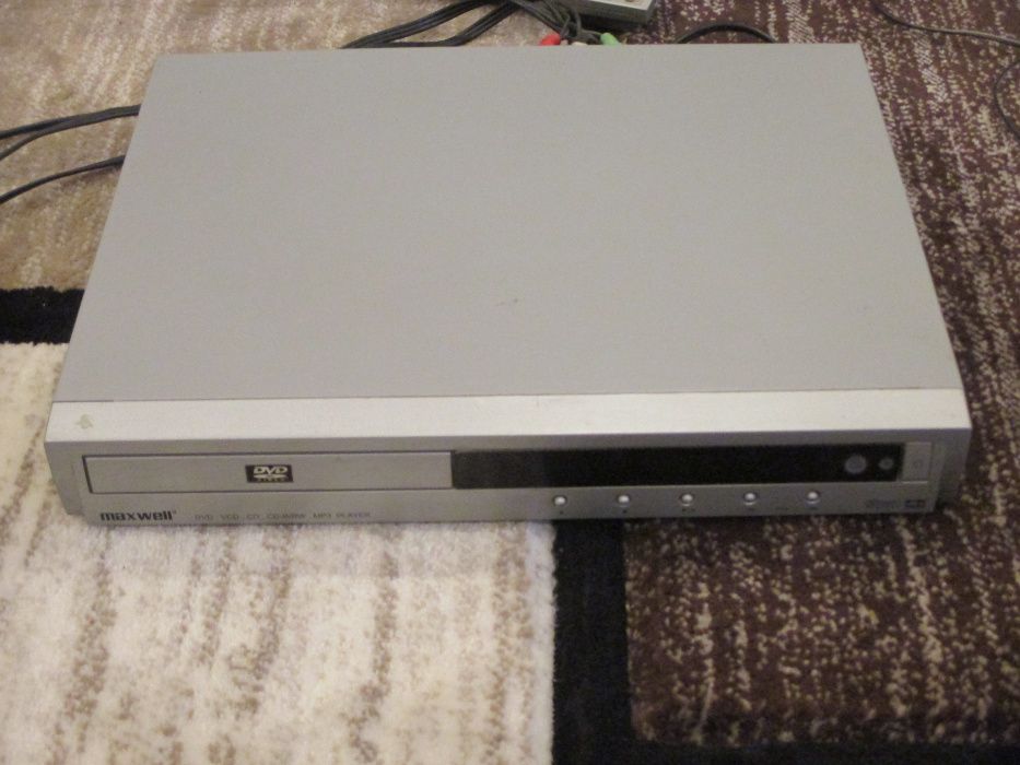 DVD player Maxell cu telecomandă - Impecabil