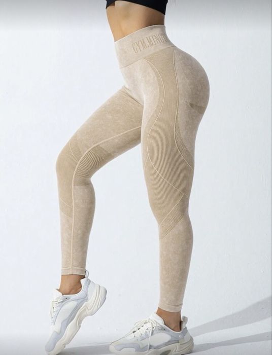 Стягащ оформящ повдигащ,безшевен клин,високаталия,клин за фитес бягане