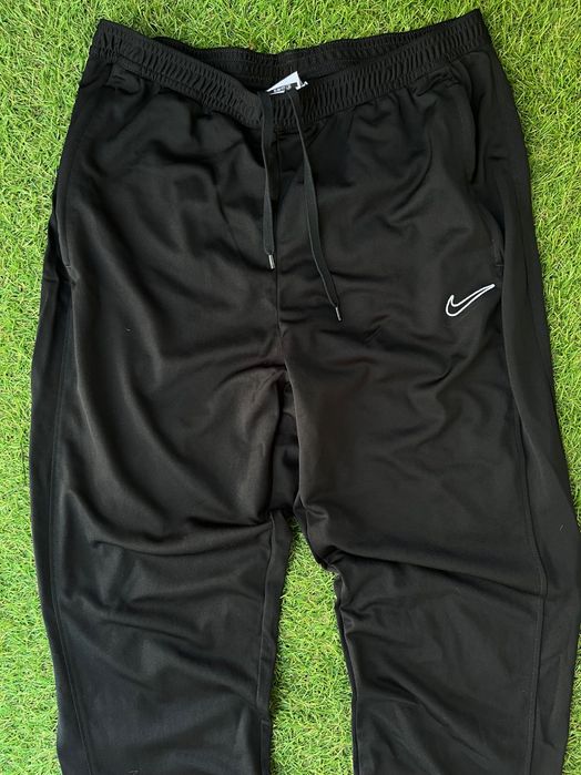 ЛИКВИДАЦИЯ : Мъжки екип : Nike DRI-FIT L