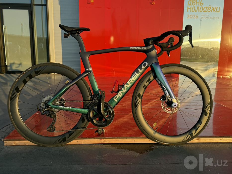 Шоссейный велосипед Pinarello Dogma F 2025