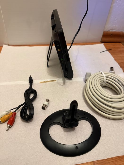Mini TV LCD ORION  cu radio  + 10m cablu