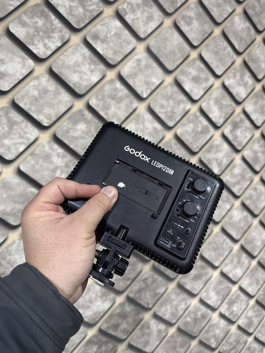 Godox projektor sotiladi