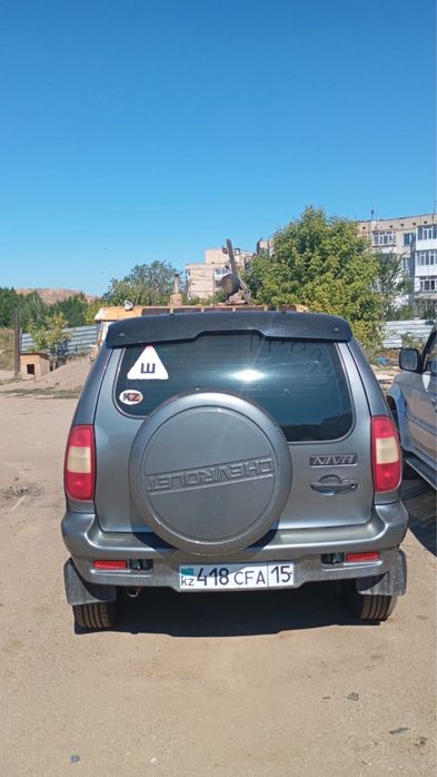 Chevrolet niva 2005 1.8