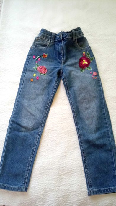 Дънки с рози и подарък блузка