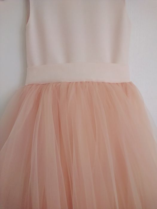 Нарядное платье для девочки