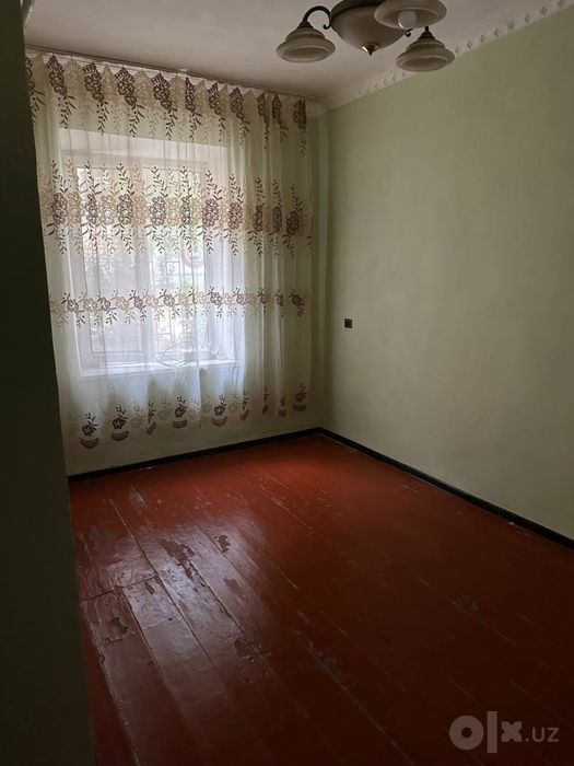 Продается 1 в 2/1/2 в центре Чирчика