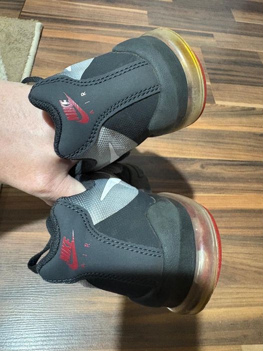 Nike  Air Max Invigor 38,5