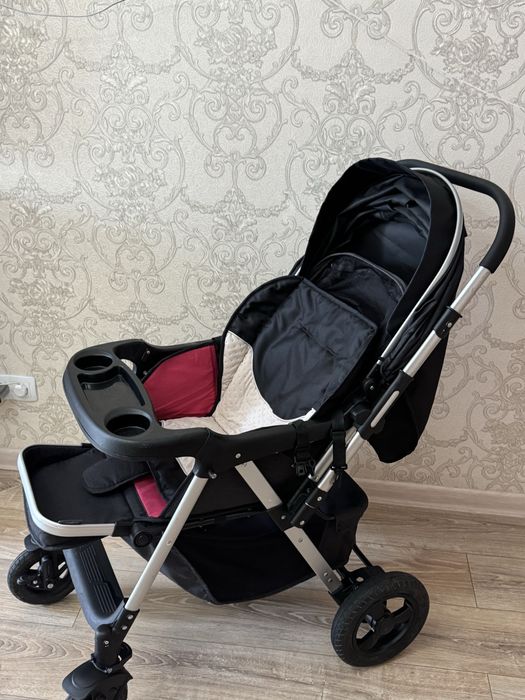 Продам Детскую прогулочную коляску