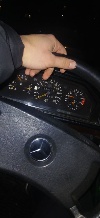 Продам мерседес Е230