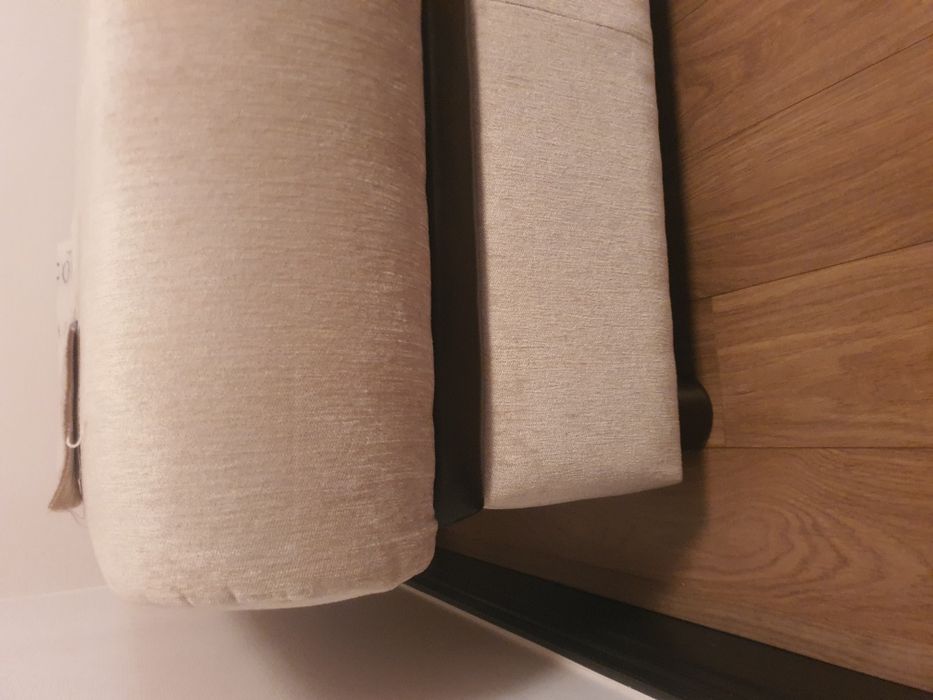 Диван пуфик фирмы Ariba