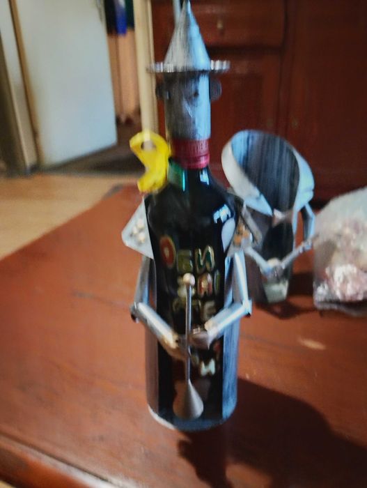 Стойка за бутилка. Метална