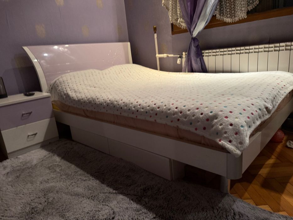 Легло 120/200 с нощно шкафче и матрак