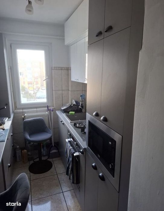 Apartament 3 camere Craiovita Materna 3/4 centrala termică