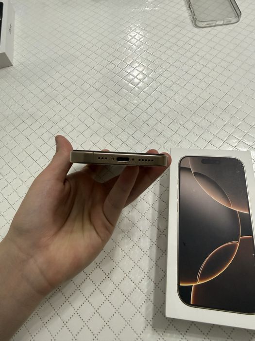 Продам iphone 16 pro