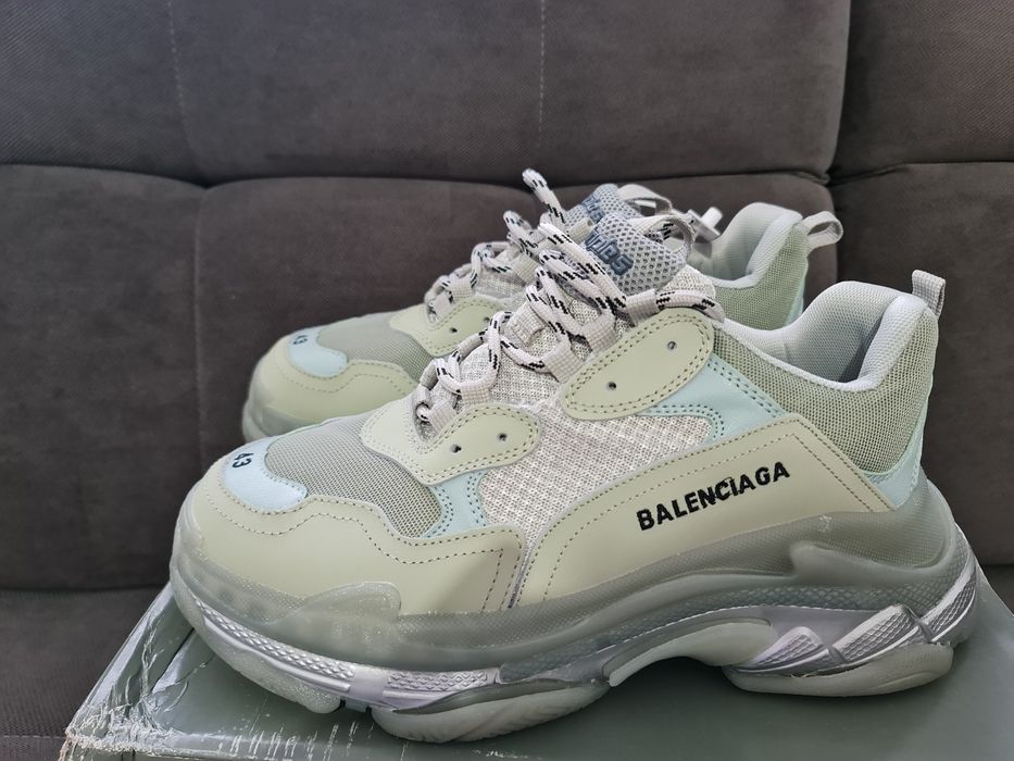 Vand Balenciaga Triple S