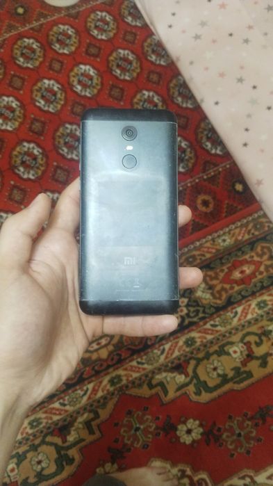 Redmi 5 plus aybi ekranda dogʻi bor